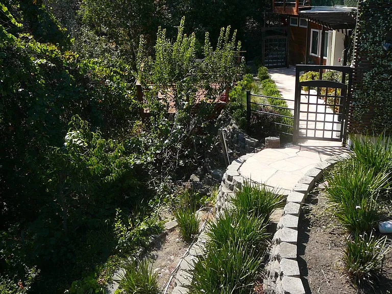 Crestview Ter — Photo 8
