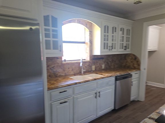 5th image of 265 Althea Rd