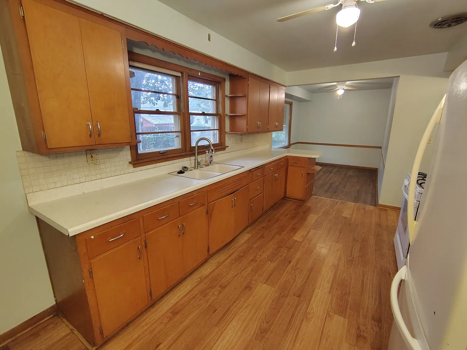 2 bed, 1200 sqft, $1,500 — Photo 3