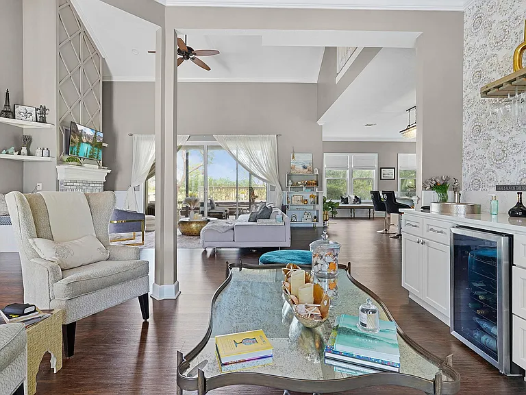 500 Turnberry Ln — Photo 11