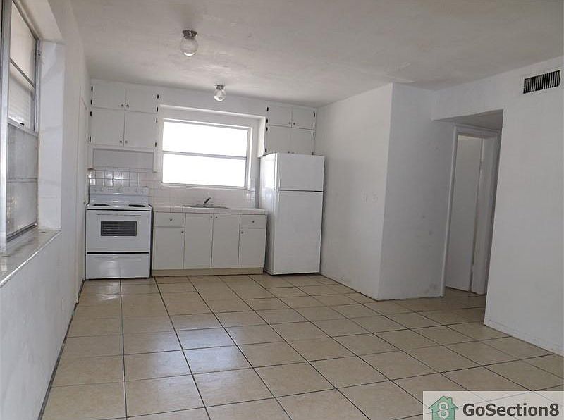 1st image of 1600 NW 7th Ct APT 101