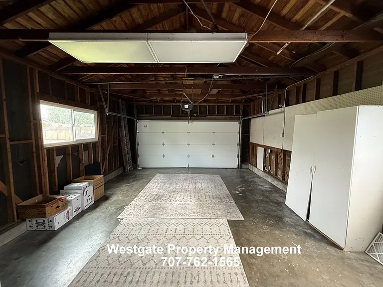1729 Kearny St — Photo 5