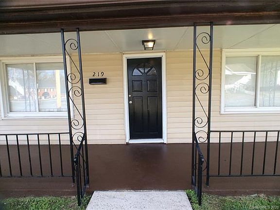 4th image of 219 E 5th Ave