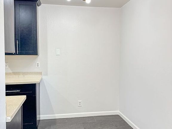 5th image of 1578 Albatross Dr #1