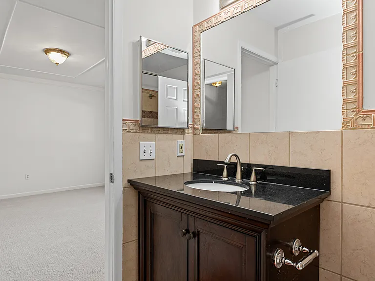 2907 Roundtree Dr — Photo 11
