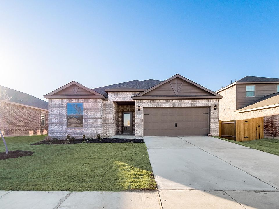 1st image of 204 Lakeridge Dr