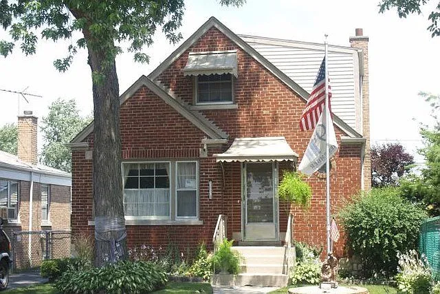3330 W 114th St photo 1