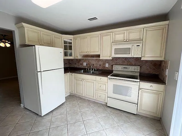 1611 S Johnson St #2 — Photo 3