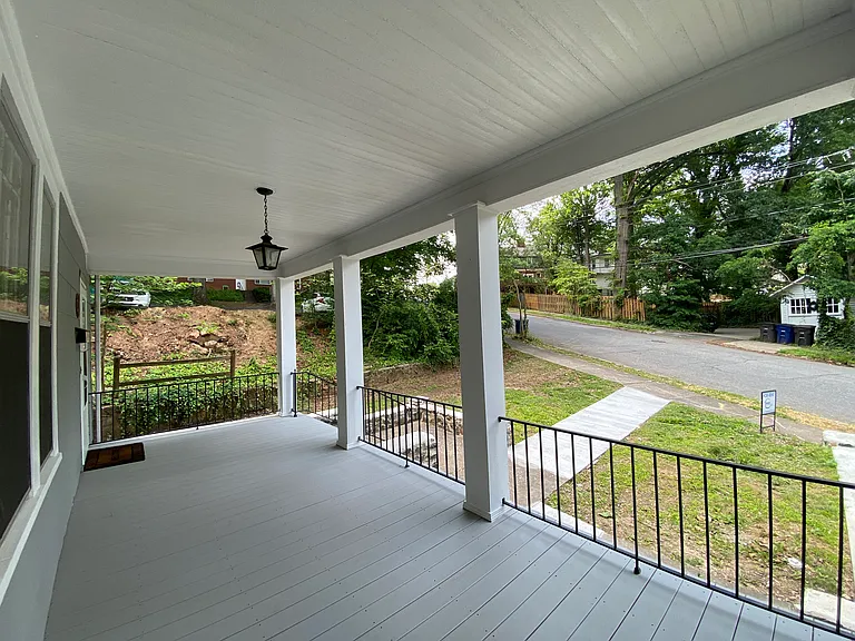 1912 Elizabeth Ave — Photo 3