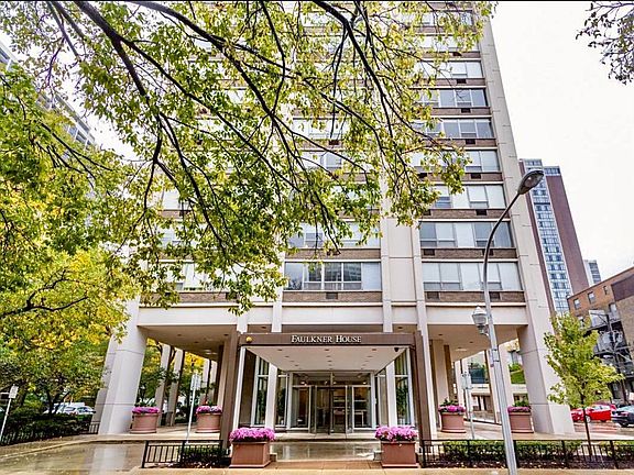 2nd image of 70 W Burton Pl APT 2502