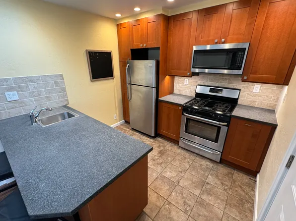 2132 Linden St, Oakland, CA 94607