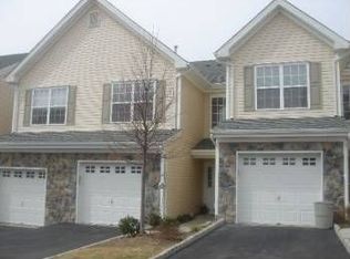 65 Mountainside Dr #6-5, Pompton Lakes, NJ 07442