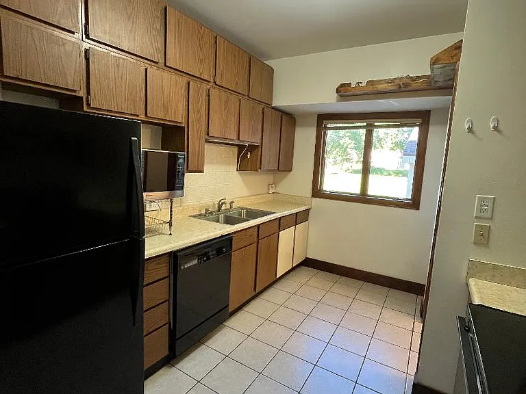 1122 Garfield Ave — Photo 6