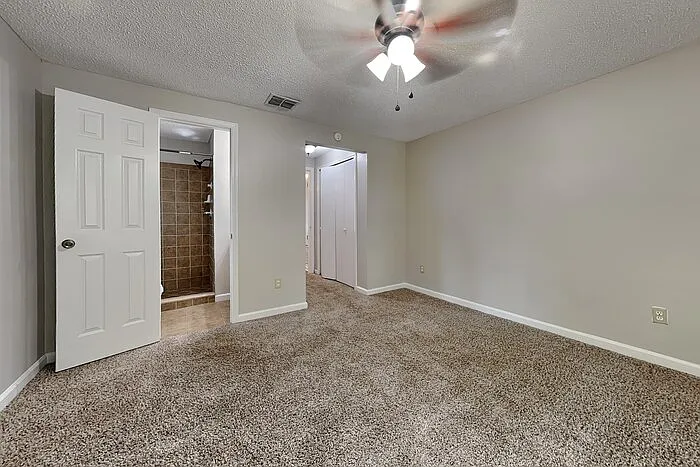 2626 Pinewood Blvd S — Photo 12
