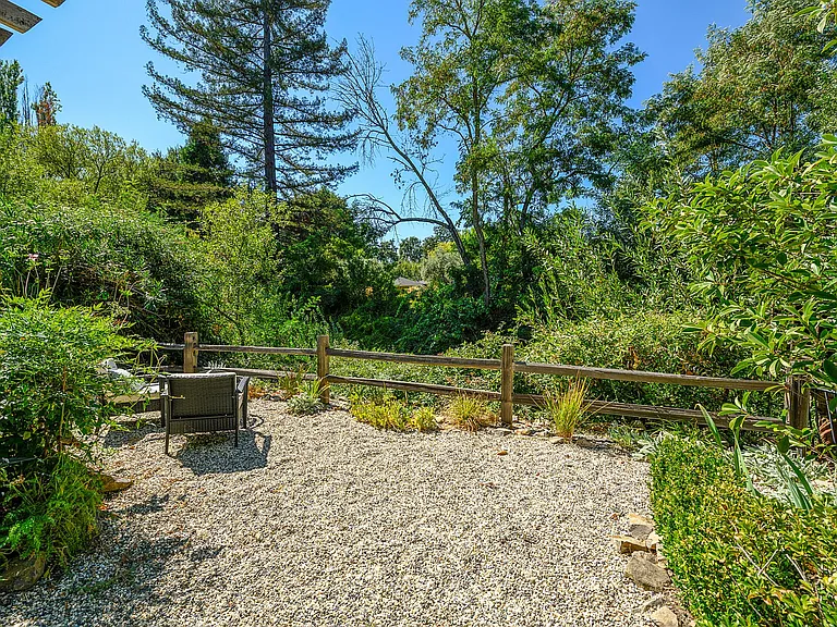 1220 Peppertree Cir — Photo 19