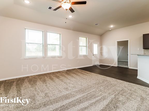 3rd image of 14735 Country Club Rd