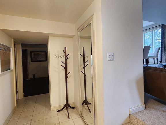 2nd image of 2968 Flanigan Dr