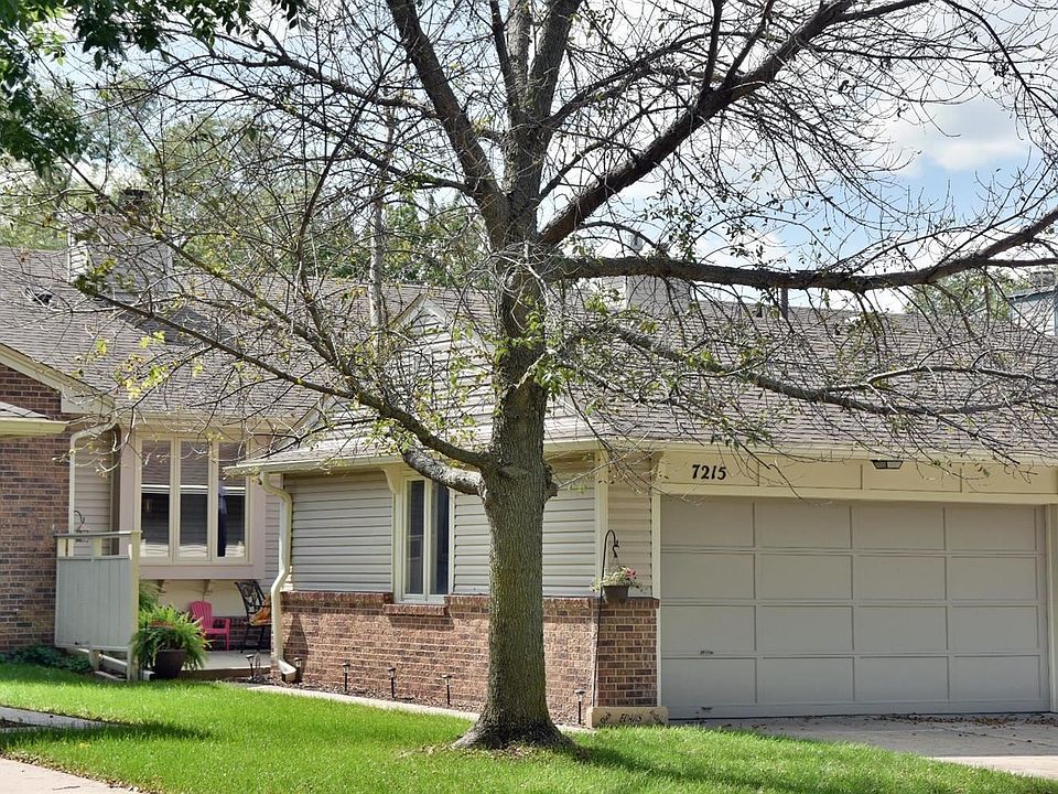 1st image of 7215 Grand Oaks Dr
