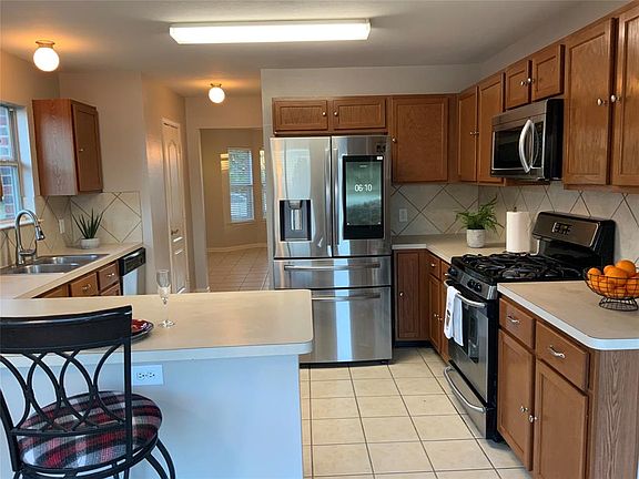 3rd image of 2029 Northridge Dr