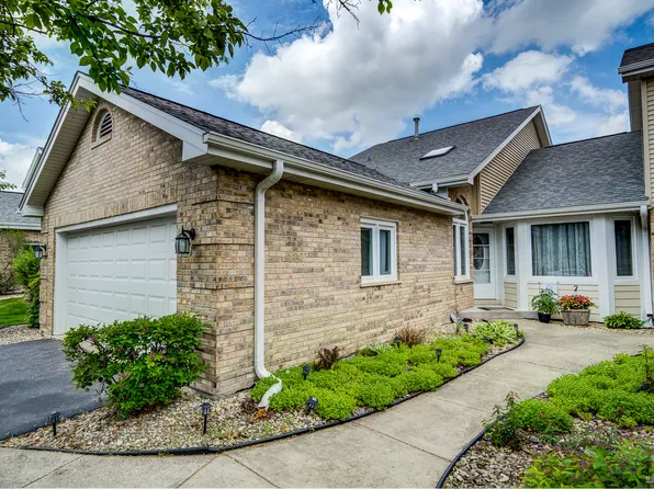 17325 Lakebrook Dr, Orland Park, IL 60467