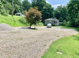 82 Stevens Ln, Vanceburg, KY 41179
