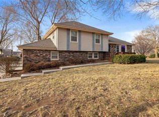 700 SW Graff Way, Lees Summit, MO 64081