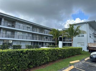 1100 NE 1st Ct APT 313, Hallandale, FL 33009