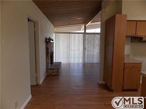 3rd image of 3427 Las Vegas Dr