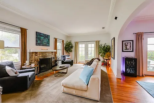 1203 S Rimpau Blvd Photo 1