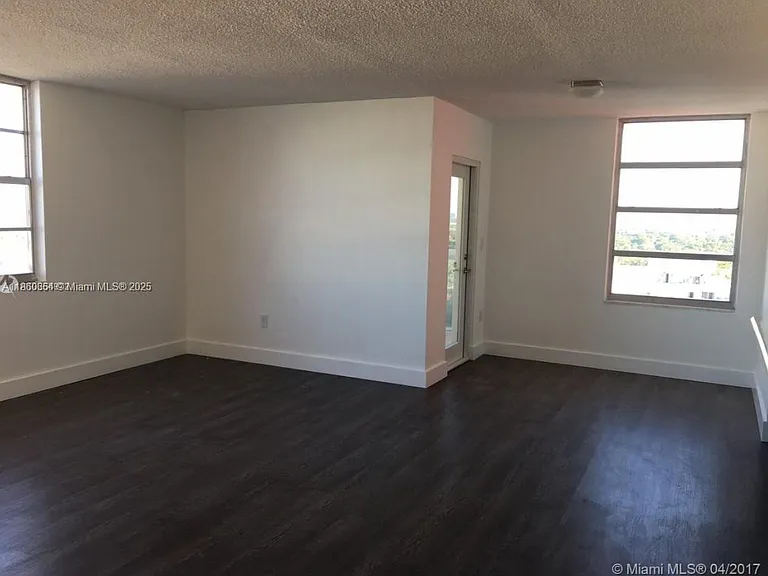 1301 NE Miami Gardens Dr #1625W — Photo 8