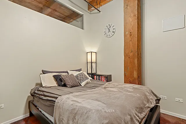 1740 N Maplewood Ave #104 — Photo 19