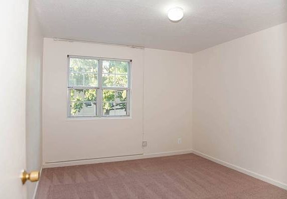 3rd image of 2903 Willston Pl APT 302