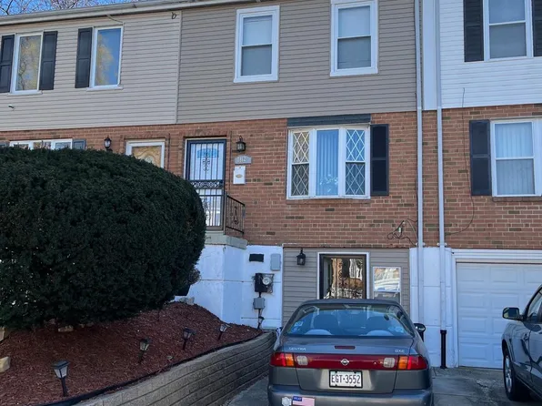 7812 Venus Pl, Philadelphia, PA 19153