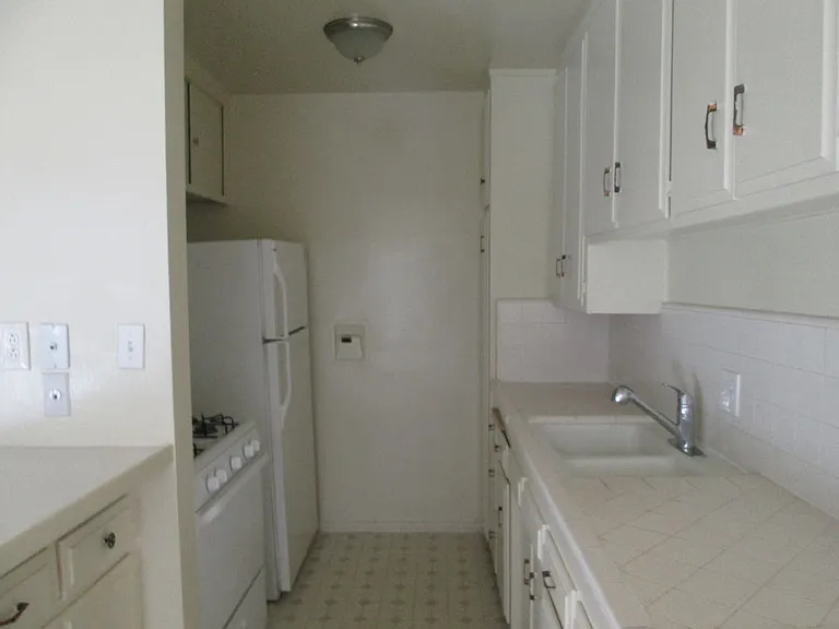 3339 Mentone Ave — Photo 6
