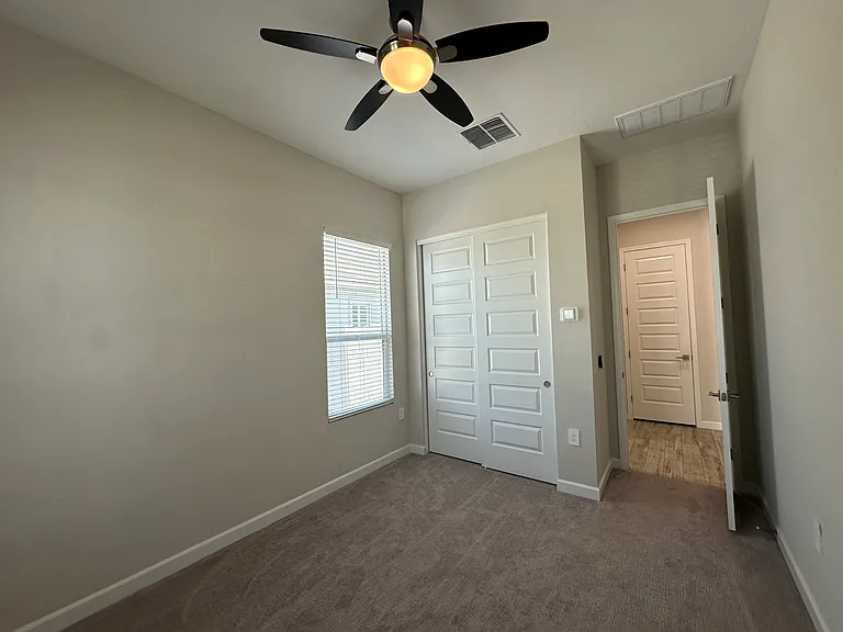 10319 W Harmony Ln — Photo 41