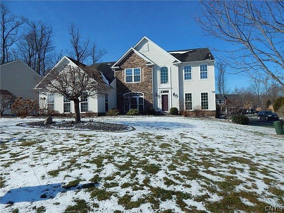 3rd image of 8289 Luchsinger Ln