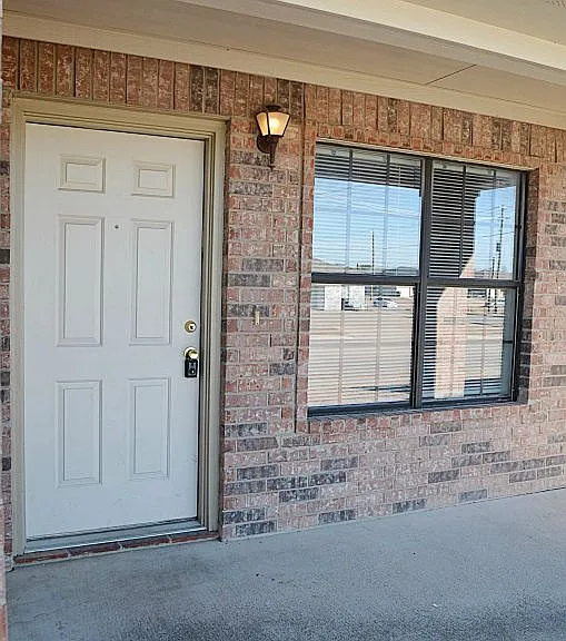 3706 Littleleaf Dr #B — Photo 2