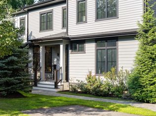 32 Lantern Ln, Wellesley, MA 02481