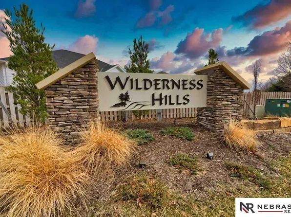 2759 Sheila Ln, Lincoln, NE 68516