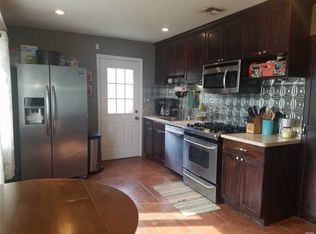 668 Peter Paul Dr, West Islip, NY 11795