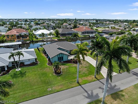 5th image of 5027 SW 8th Ct