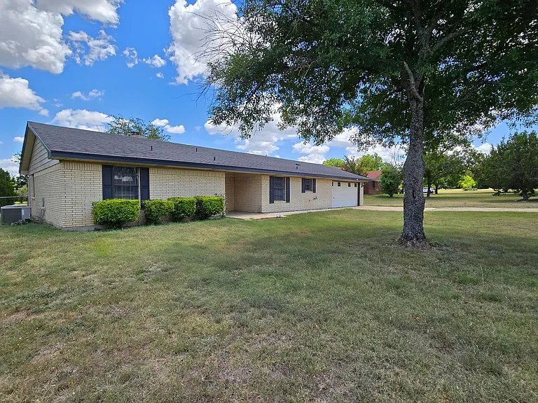230 Mighty Oak Ln — Photo 3