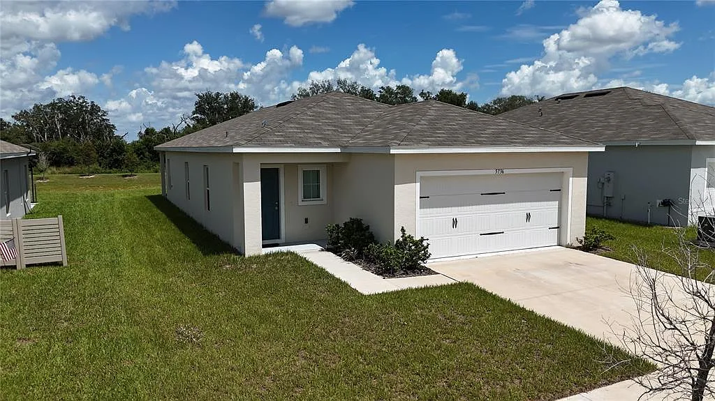 3 bed, 2.0 bath, 1491 sqft, $2,000 — Photo 1