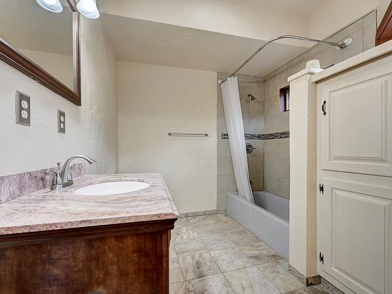 140 Deer Ln — Photo 17