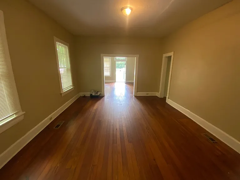 4007 Holly Ave — Photo 6