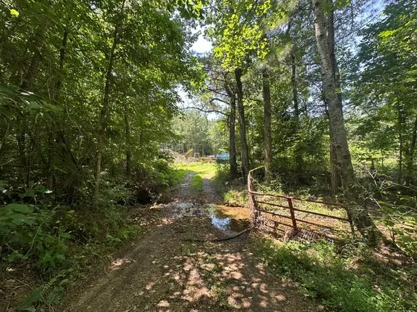 1881 Morris Rd, Holladay, TN 38341