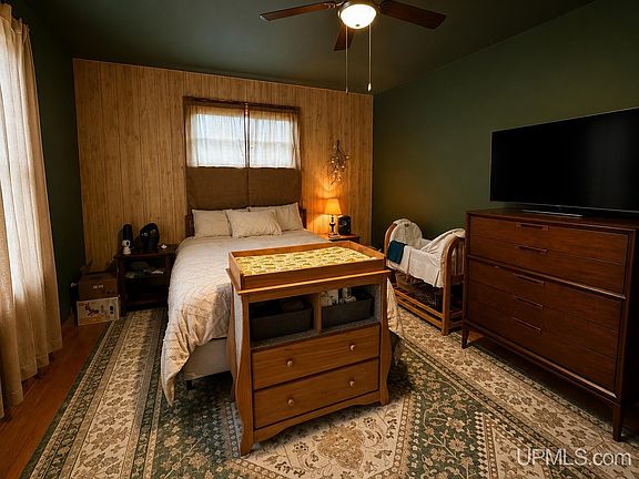2nd image of 236 Ready St