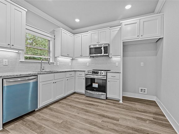 5th image of 19 Coylton Dr