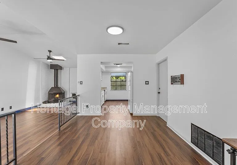 2526 Town Briar St — Photo 11