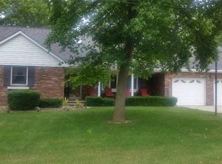 97 Highland Ave, Avon Lake, OH 44012